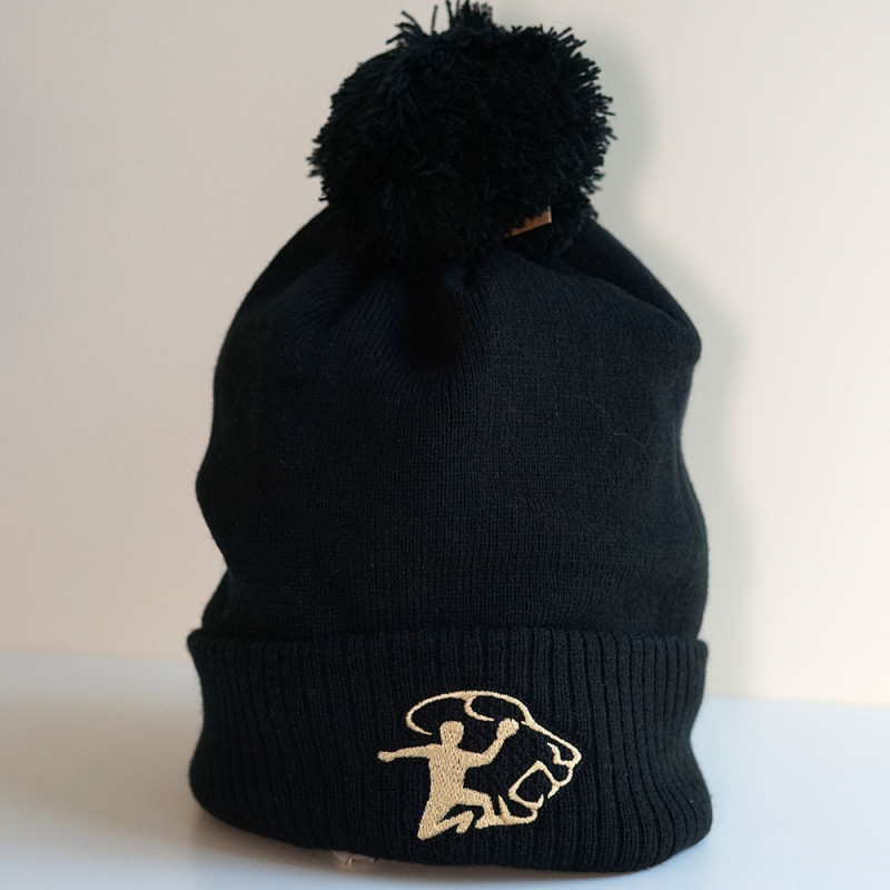 HCE Beanie mit Bommel